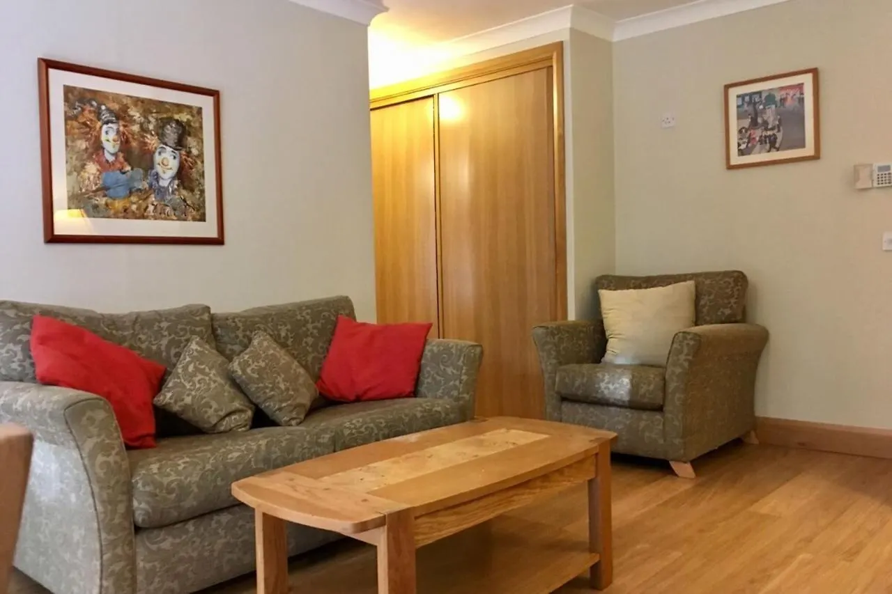Cozy Ballsbridge Apartment Dublin